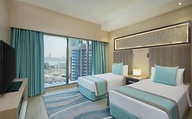 Hotel Wyndham West Bay  5*